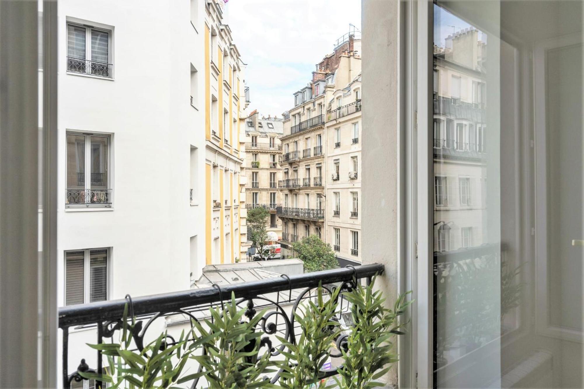 Bright Studio Near The Marais Apartment Paris Bagian luar foto